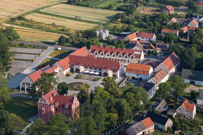 Krotoszyce, Zespol Parkowo-Palacowy, obecnie hotel. EU, PL, Dolnoslaskie. Lotnicze.